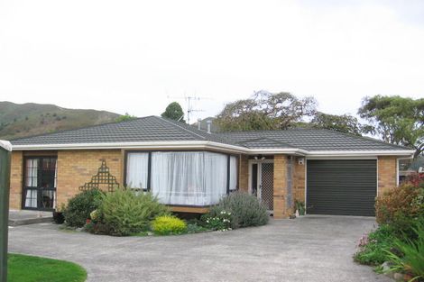 Photo of property in 2/38 Porutu Street, Fairfield, Lower Hutt, 5011