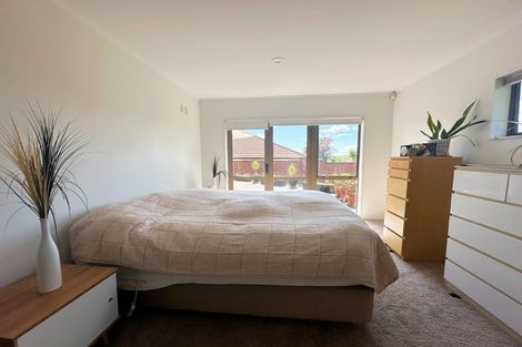 Photo of property in 12 Craigavon Drive, East Tamaki, Auckland, 2013