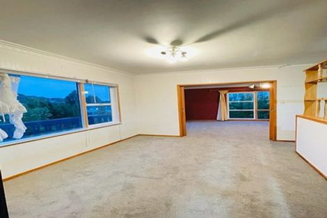 Photo of property in 1 Sovereign Place, Glenfield, Auckland, 0629