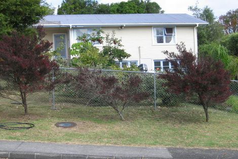 Photo of property in 5 Lex Avenue, Green Bay, Auckland, 0604