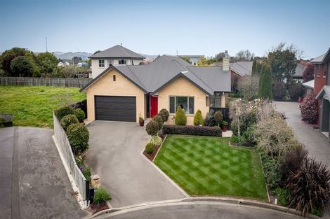 Photo of property in 96 Willowview Drive, Redwood, Christchurch, 8051