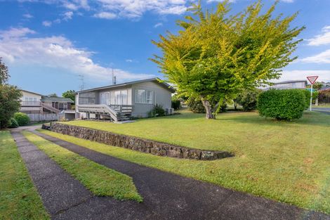 Photo of property in 438 Pukehangi Road, Pomare, Rotorua, 3015