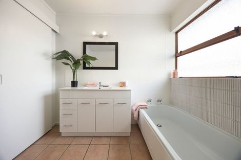 Photo of property in 13 Sunnyhills Avenue, Glenview, Hamilton, 3206