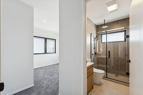 Photo of property in 20 Waimarie Drive, Karaka, 2578