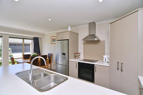 Photo of property in 28/3 Reeves Road, Rangiora, 7400