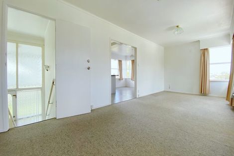 Photo of property in 14 Meadowvale Avenue, Forrest Hill, Auckland, 0620