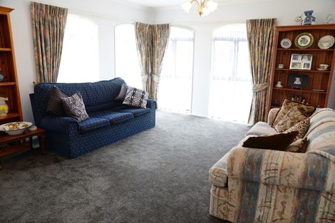 Photo of property in 2 Flora Place, Wattle Downs, Auckland, 2103