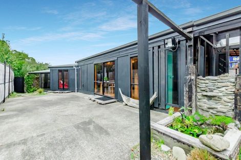 Photo of property in 14 Elizabeth Street, Waikanae, 5036