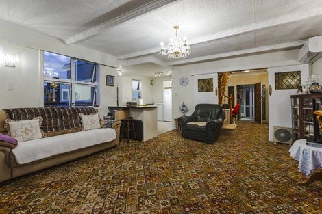 Photo of property in 107 Pah Road, Cockle Bay, Auckland, 2014