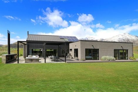 Photo of property in 84 Threepwood Road, Lake Hayes, Queenstown, 9371