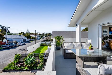 Photo of property in 39 Gaine Street, New Plymouth, 4310