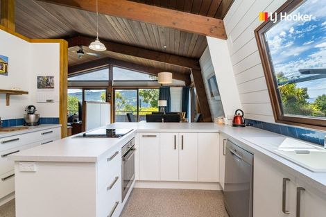 Photo of property in 4 Barling Street, Macandrew Bay, Dunedin, 9014