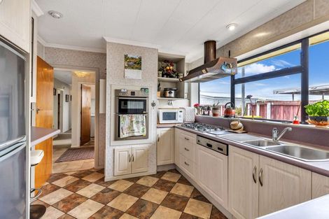 Photo of property in 10 Westerleigh Street, Bishopdale, Christchurch, 8053