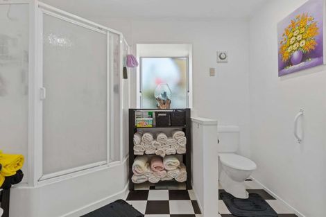 Photo of property in 50 Collins Road, Melville, Hamilton, 3206