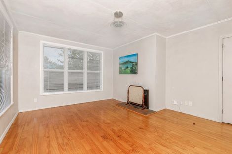 Photo of property in 1/11 St Leonards Road, Kelston, Auckland, 0602
