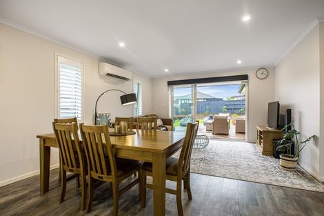 Photo of property in 8 Tahuna Minhinnick Drive, Glenbrook, Waiuku, 2681