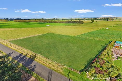 Photo of property in 913 Aorangi Road, Maraekakaho, 4171