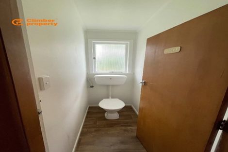 Photo of property in 8 Sherwood Avenue, Te Atatu South, Auckland, 0610