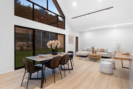 Photo of property in 32 Streamview Way, Long Bay, 0792