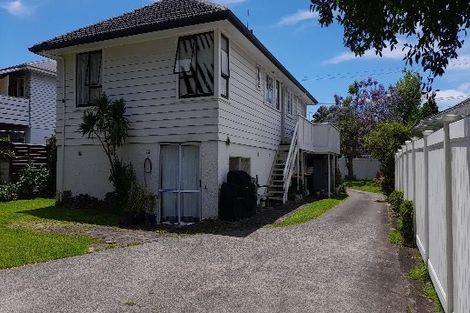 Photo of property in 31 Covil Avenue, Te Atatu South, Auckland, 0610