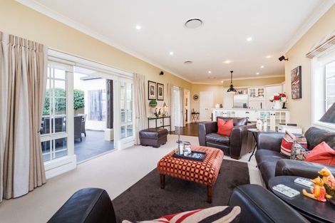 Photo of property in 35 Cashmere Drive, Fitzherbert, Palmerston North, 4410