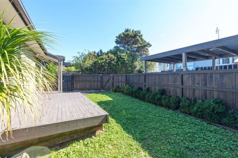 Photo of property in 2/11 Akehurst Avenue, New Lynn, Auckland, 0600