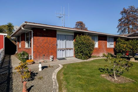 Photo of property in 26 Westmere Place, Takaro, Palmerston North, 4412