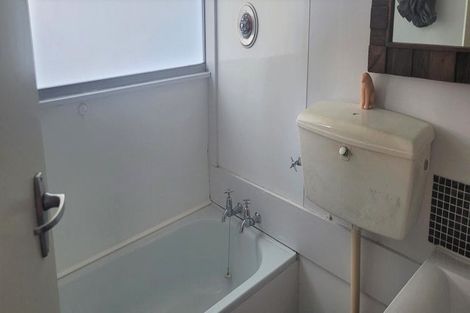 Photo of property in Mccallister Heights, 7/381 Adelaide Road, Newtown, Wellington, 6021