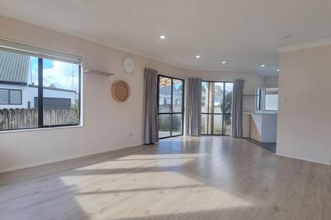 Photo of property in 4/96 Elliot Street, Howick, Auckland, 2014