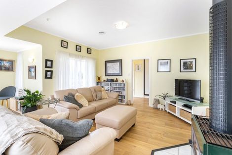 Photo of property in 25 Beach Street, Waikouaiti, 9510