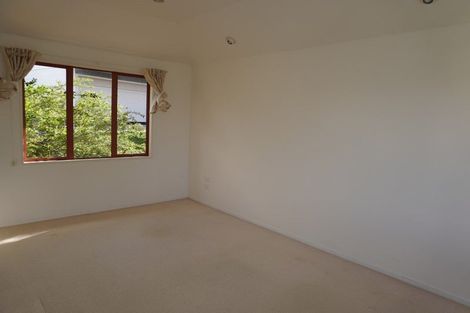 Photo of property in 2/72 Heathcote Road, Castor Bay, Auckland, 0620