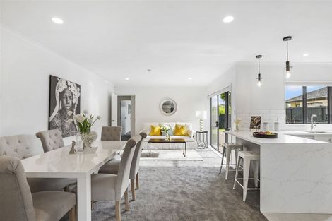 Photo of property in 34 Sandwick Drive, Weymouth, Auckland, 2103