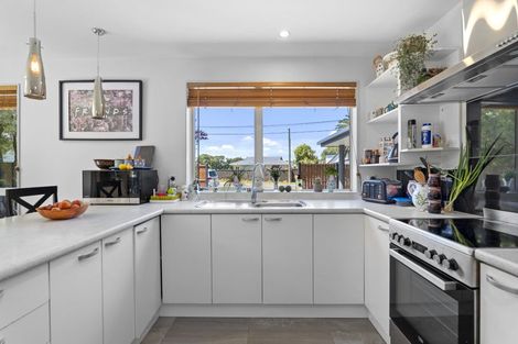 Photo of property in 11 Bishopsworth Street, Hillsborough, Christchurch, 8022