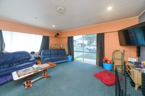 Photo of property in 27 Pinedale Parade, Milson, Palmerston North, 4414