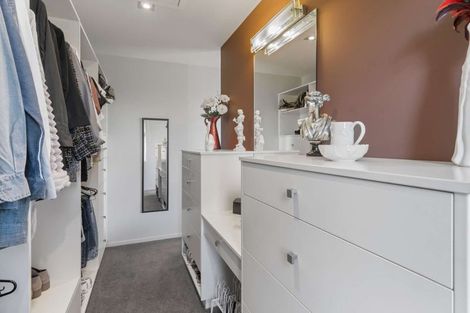 Photo of property in 31 Linkwater Way, Parklands, Christchurch, 8083