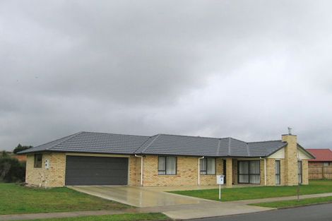 Photo of property in 32 Twickenham Place, Nawton, Hamilton, 3200