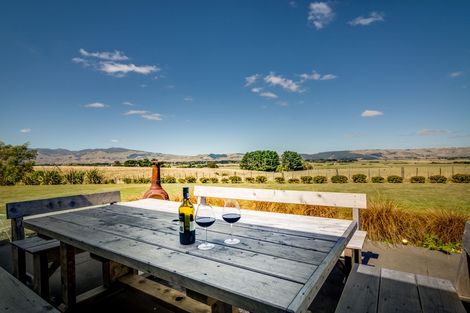 Photo of property in 304a Watershed Road, Bunnythorpe, Palmerston North, 4470