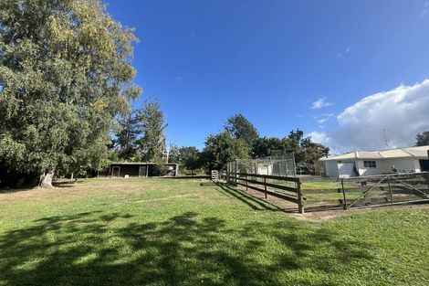 Photo of property in 141 Kawiu Road, Levin, 5510