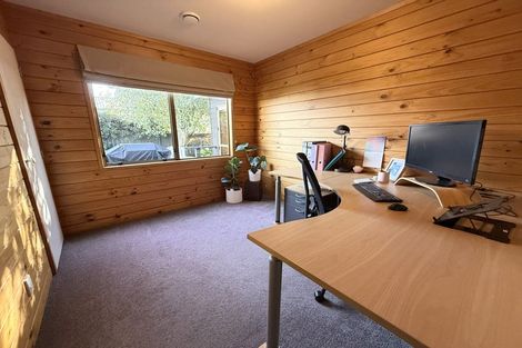 Photo of property in 4 Hadley Wood Drive, Wattle Downs, Auckland, 2103