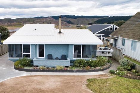Photo of property in 111 North Shore Road, Eskdale, Napier, 4182