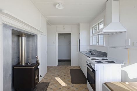 Photo of property in 2 Gothard Place, Westport, 7825