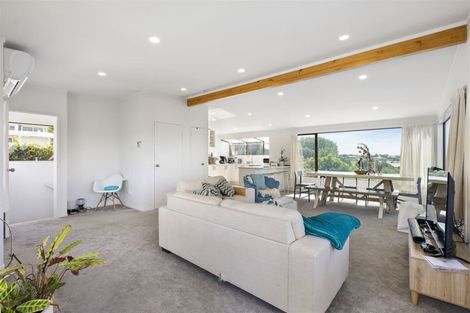 Photo of property in 1/18 Charles Dickens Drive, Mellons Bay, Auckland, 2014