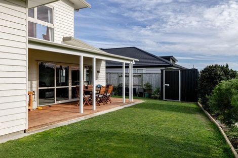 Photo of property in 6 Silkwood Place, Fitzherbert, Palmerston North, 4410