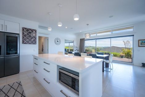 Photo of property in 23 Katania Heights, Brightwater, 7022