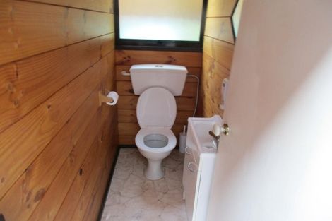 Photo of property in 21 Oriwa Street, Waikanae, 5036