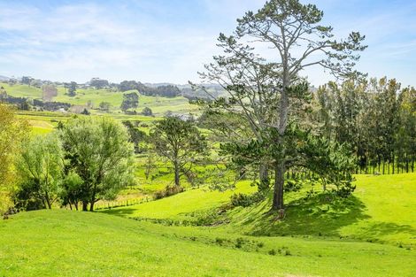 Photo of property in 120 Cemetery Road, Wainui, Silverdale, 0992