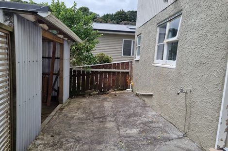 Photo of property in 1b Court Road, Tawa, Wellington, 5028