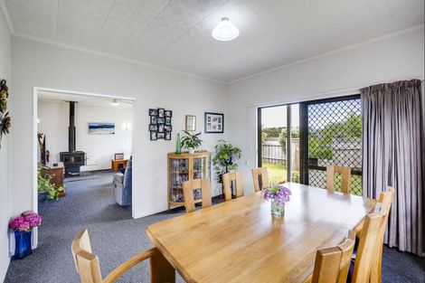 Photo of property in 426 Main North Road, Bay View, Napier, 4104