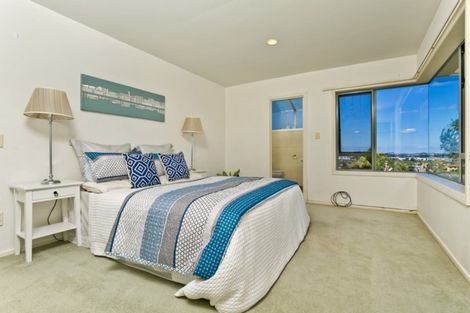 Photo of property in 26 Taroka Close, Pinehill, Auckland, 0632