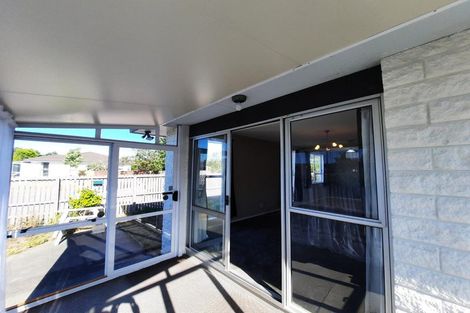 Photo of property in 1/73 Royal Park Drive, Parklands, Christchurch, 8083